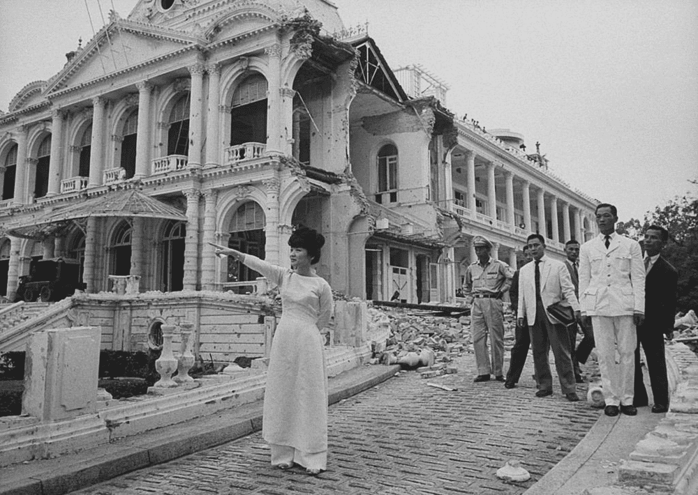 After the bombing, the Independence Palace was completely rebuilt, designed by architect Ngo Viet Thu (Source: Dinh Doc Lap - Independence Palace)